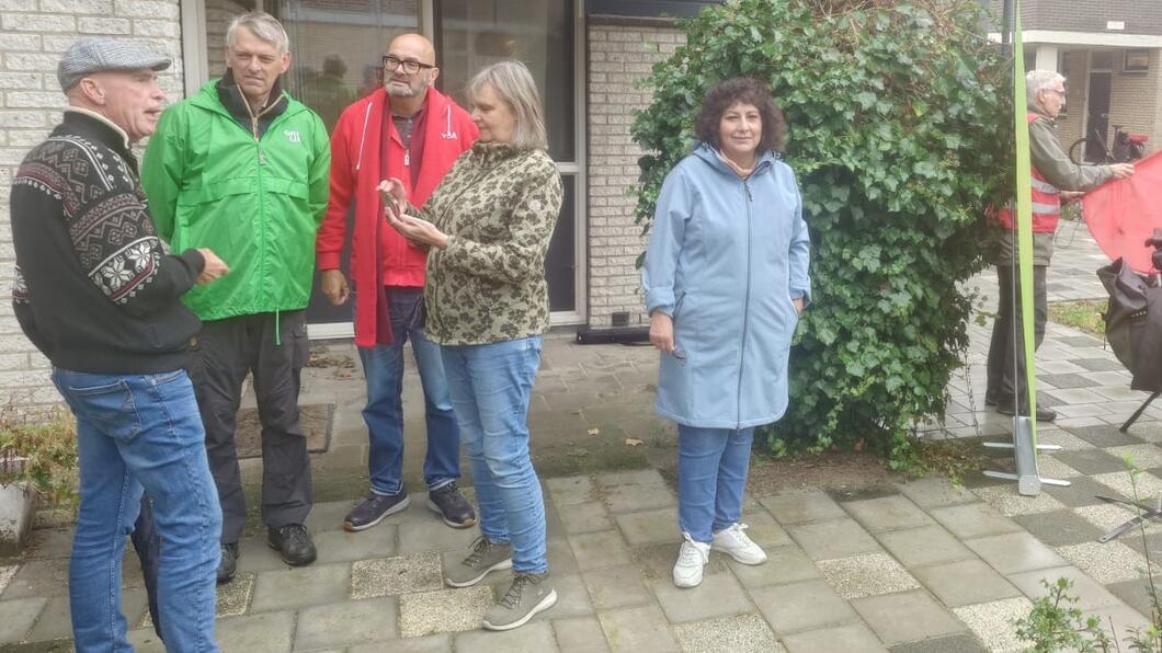In gesprek in Mosterdhof