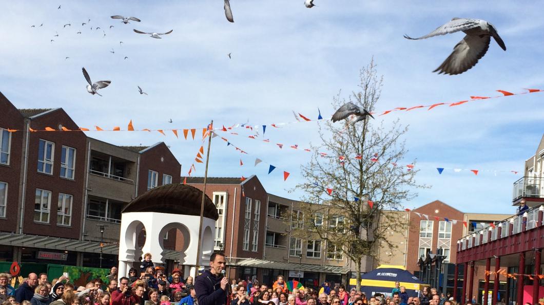 Op Koningsdag in Westervoort: duiven in plaats van ballonnen geen ballonnen meer in Westervoort