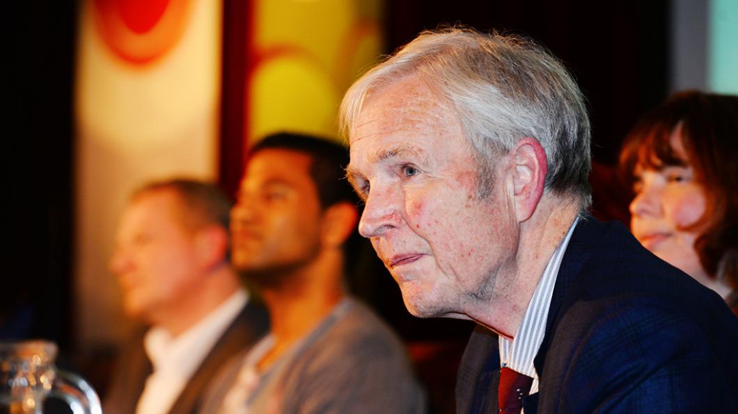 Jan Terlouw bij Liemerse bijeenkomst 8 jan 2015 Jan Terlouw tijdens bijeenkomst HopeXXL 8 jan 2015
