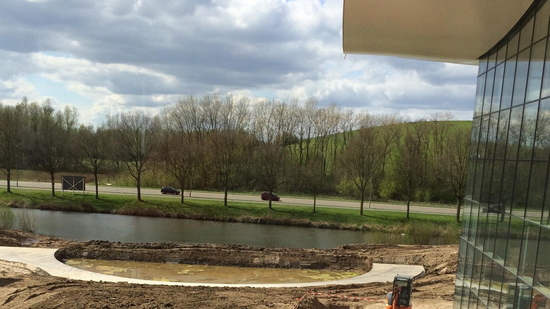 heuvel IJsseldijk vanuit Liandergebouw, april 2015